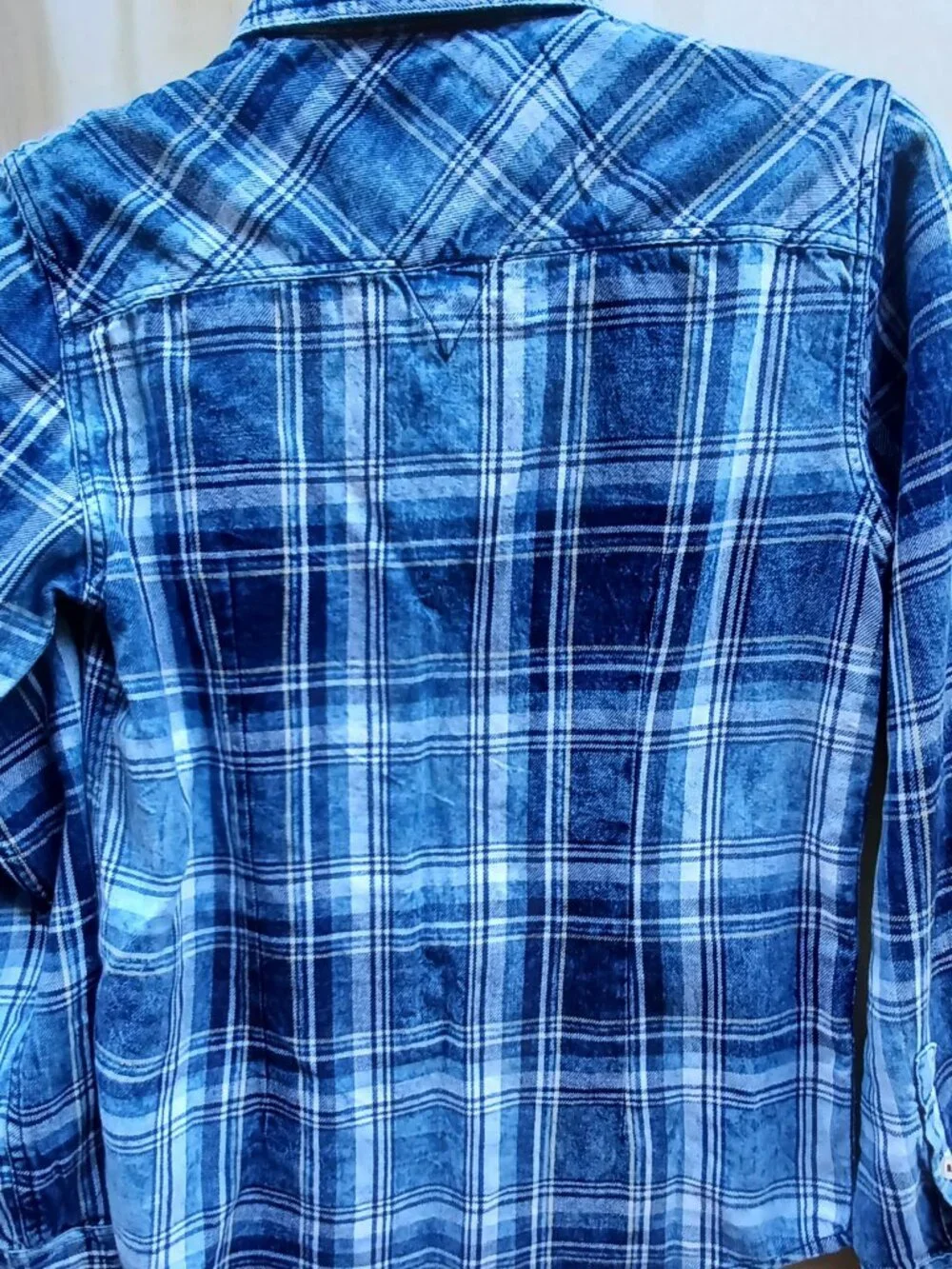 Guess Big Boys Flannel Long Sleeve Button Down Shirt (never worn) Size 12